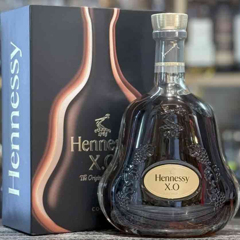 干邑白蘭地樽底及原裝配件拍照示範